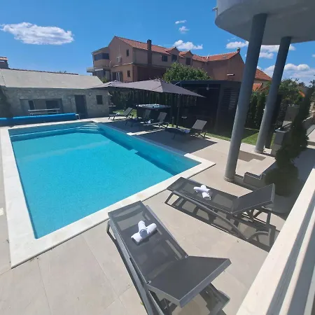 Apartman Emilija Daire *