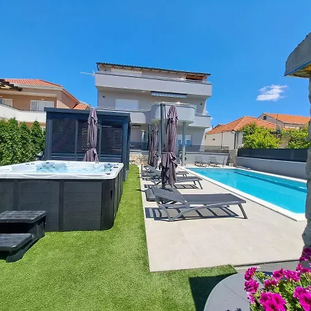 Apartman Emilija * Šibenik