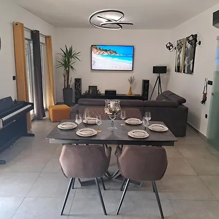 Daire Apartman Emilija Šibenik
